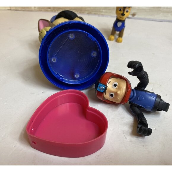 Mixed Lot 33 Pieces Paw Patrol Figures Vehicles Cookie Cutters Finger Puppets &c - Picture 14 of 16